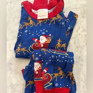 Hanna andersson Christmas pjs! Santa print, size 6-7